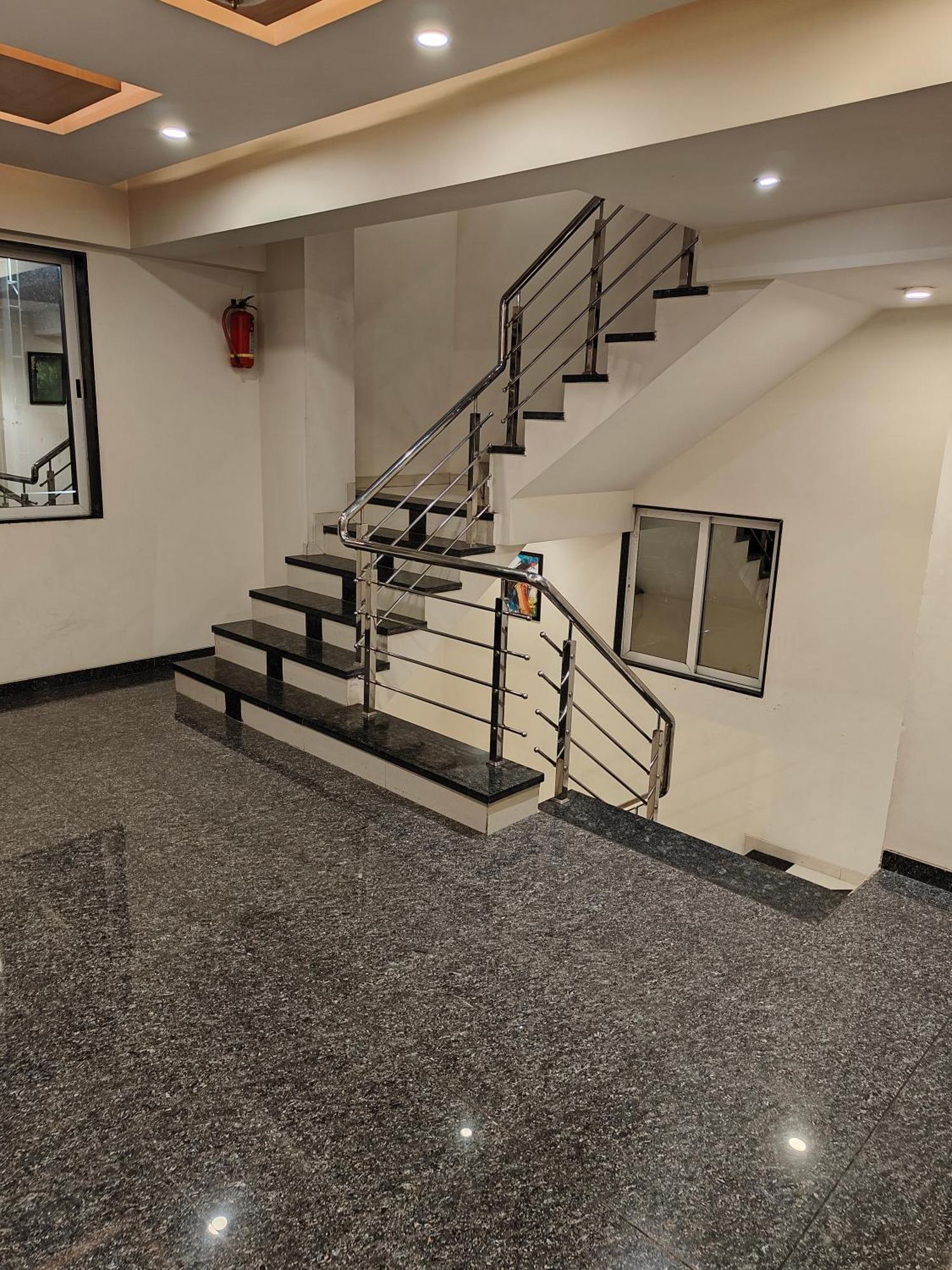 Hotel Sahyog & Rooms Surat Dış mekan fotoğraf