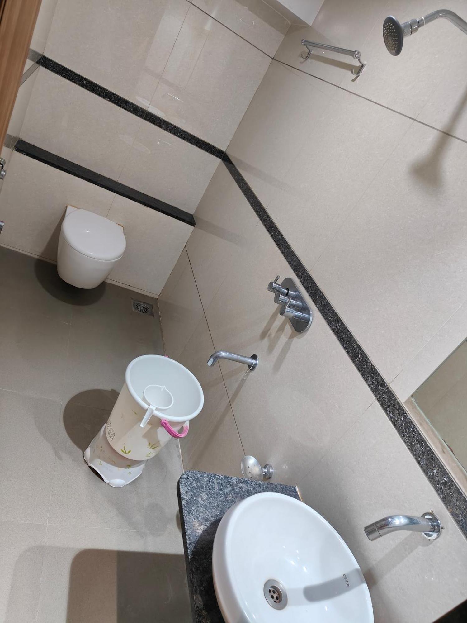 Hotel Sahyog & Rooms Surat Dış mekan fotoğraf